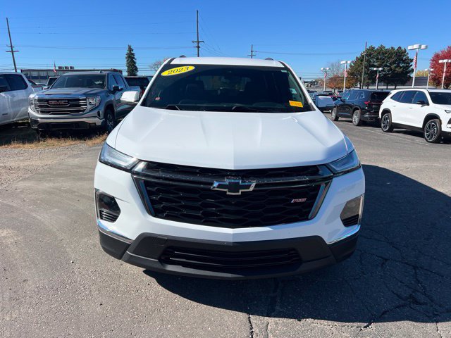 Used 2023 Chevrolet Traverse RS w/ LPO, Floor Liner Package AWD/4WD image 2