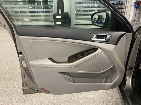 Used 2015 Kia Optima EX image 26