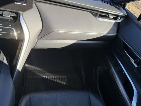 Certified 2021 Toyota Venza Limited image 35