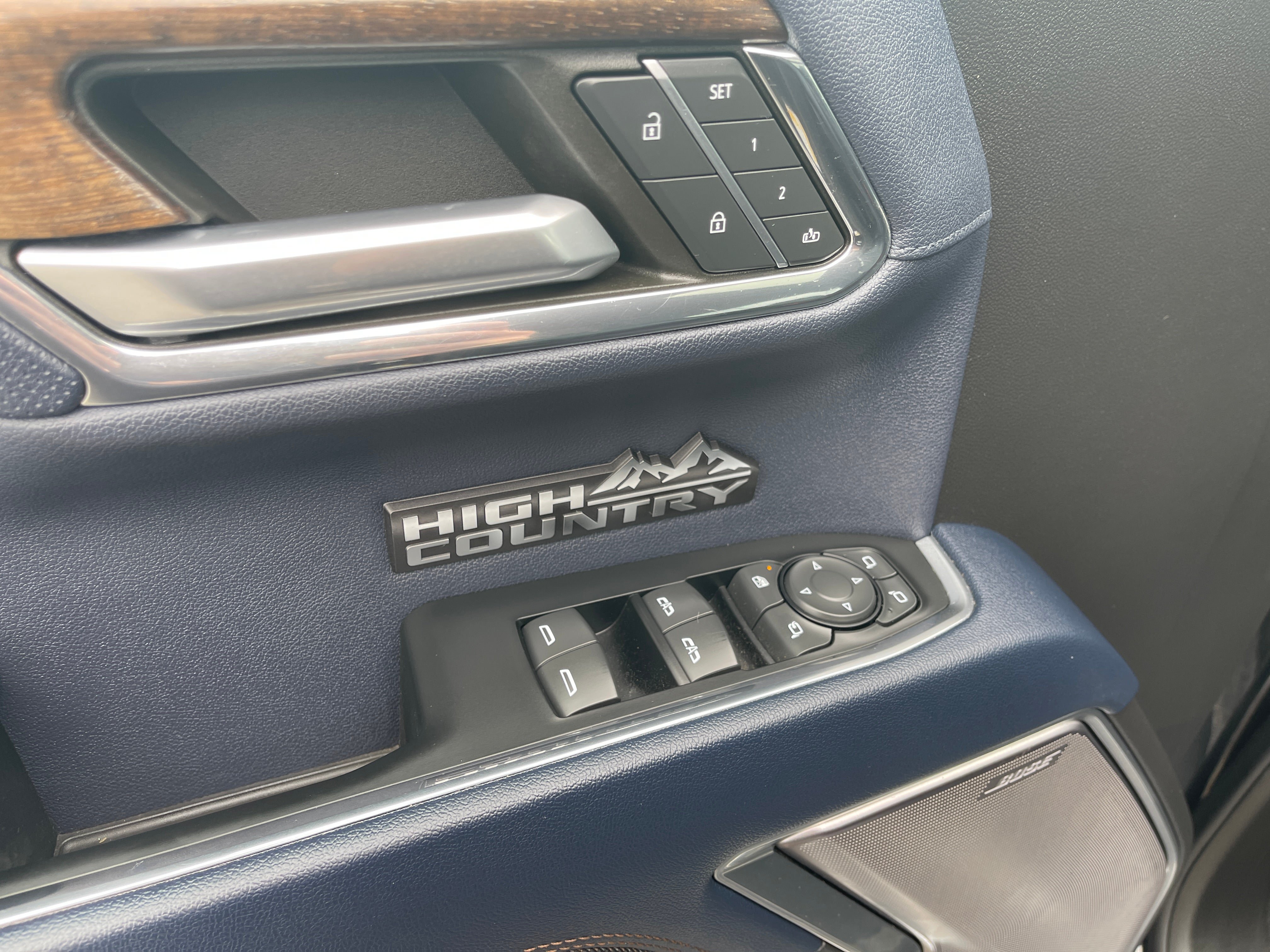 Used 2023 Chevrolet Silverado 1500 High Country w/ High Country Premium Package AWD/4WD image 10
