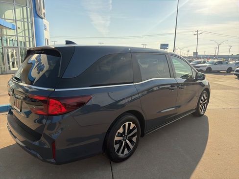 Certified 2026 Honda Odyssey EX-L image 25