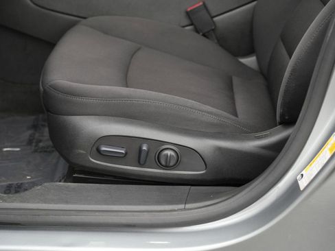 Used 2024 Chevrolet Malibu LT FWD image 19