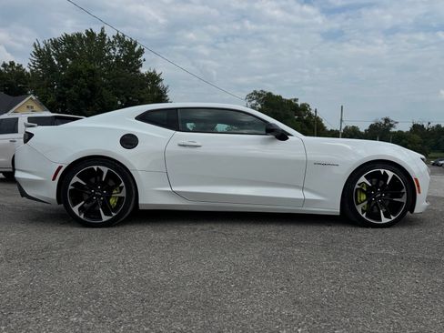 Used 2021 Chevrolet Camaro SS RWD image 7