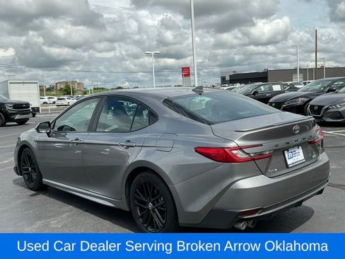 Used 2025 Toyota Camry SE FWD image 6