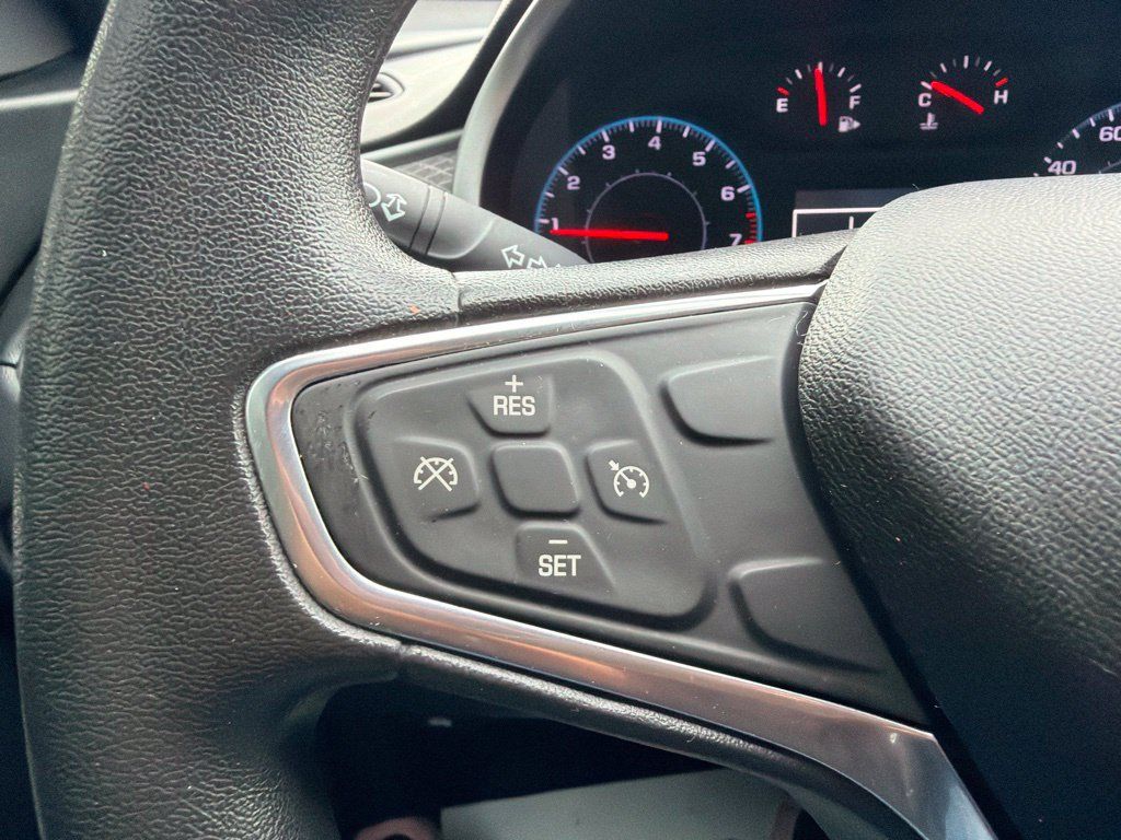 Used 2017 Chevrolet Malibu LS FWD image 4