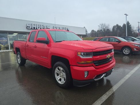 Used 2018 Chevrolet Silverado 1500 LT w/ All Star Edition image 4
