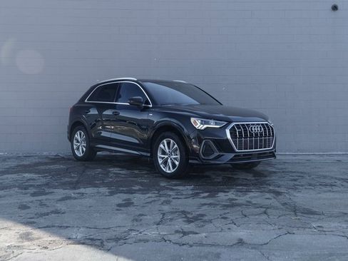 Used 2021 Audi Q3 2.0T Premium Plus image 9