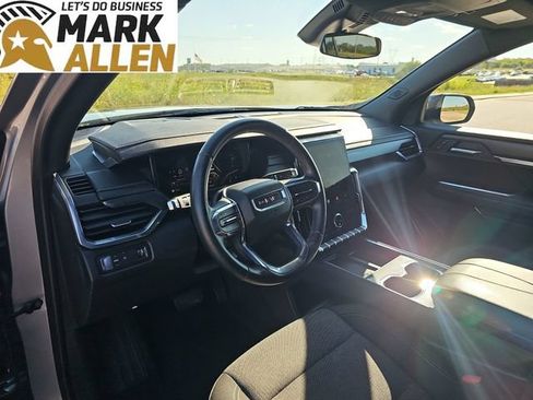 Used 2025 GMC Acadia Elevation FWD image 10