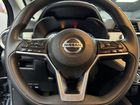 Used 2021 Nissan Versa SV image 24