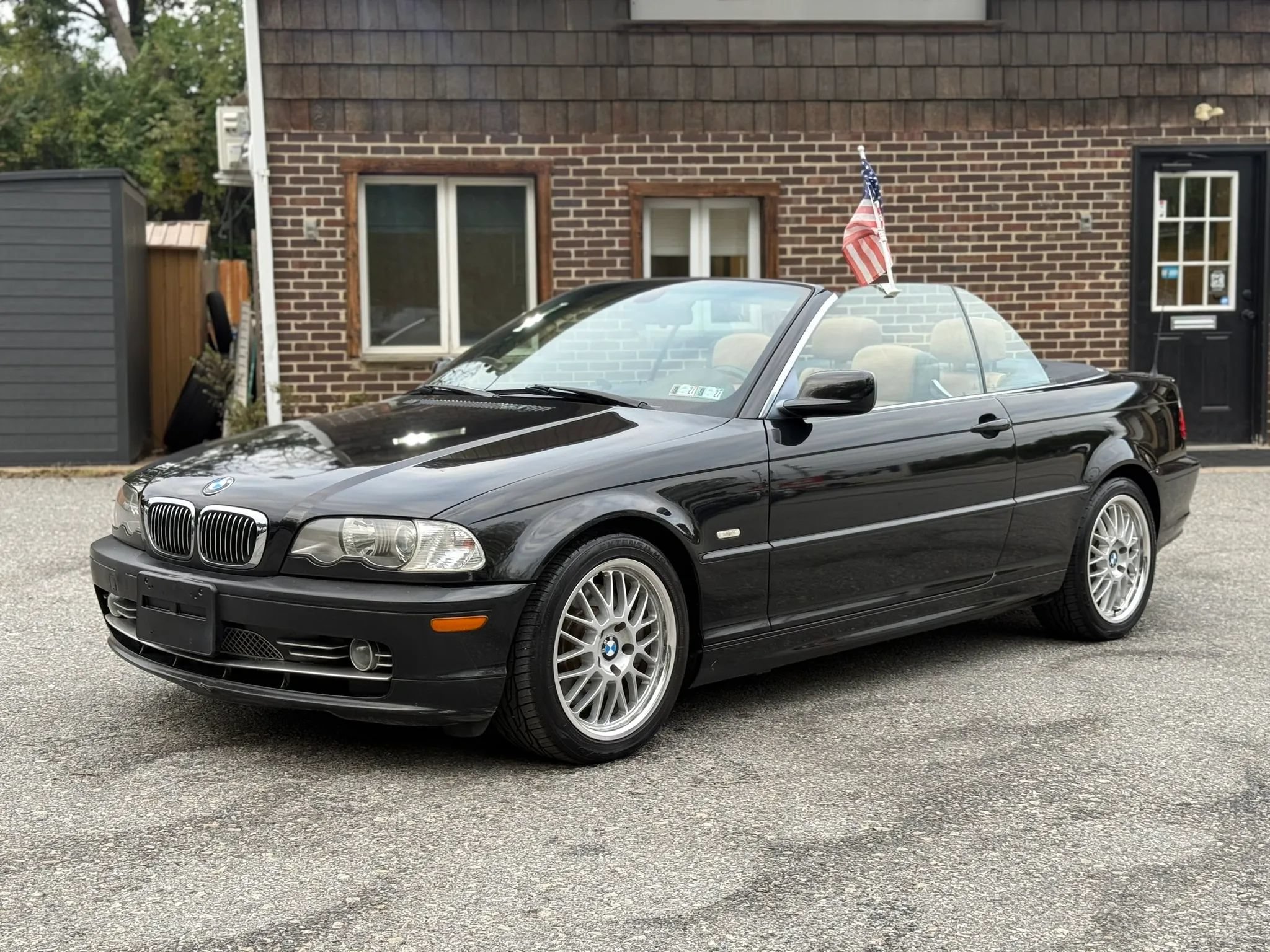 Used 2003 BMW 330Ci Convertible RWD image 2
