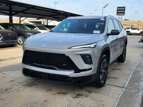 New 2026 Buick Enclave Sport Touring w/ Super Cruise Package image 8