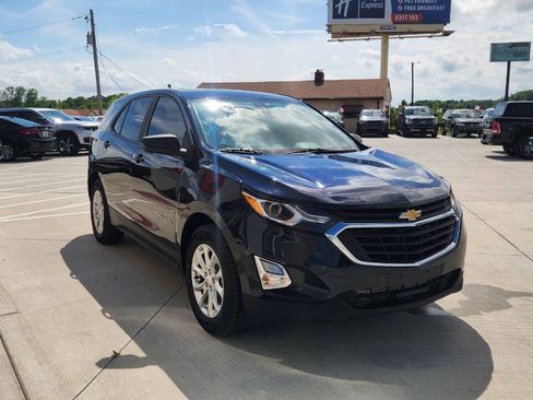 Used 2020 Chevrolet Equinox LS w/ LS Convenience Package FWD image 8