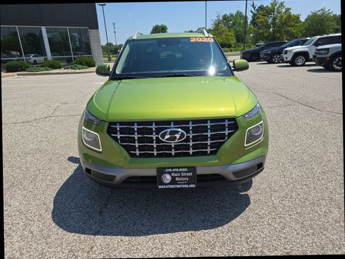 Used 2020 Hyundai Venue SEL w/ Convenience + Premium Package FWD image 7