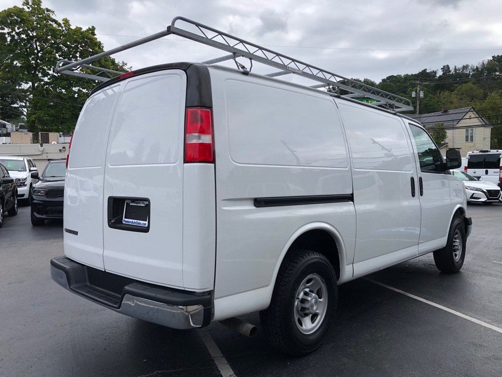 Used 2019 Chevrolet Express 3500 w/ Driver Convenience Package RWD image 6