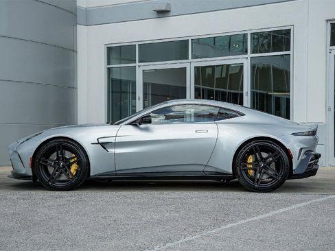 New 2026 Aston Martin V8 Vantage Coupe image 10