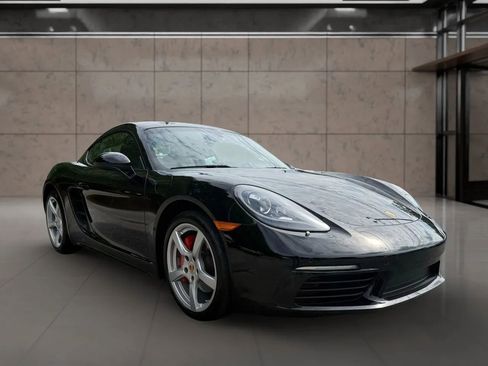Used 2017 Porsche 718 Cayman S image 9
