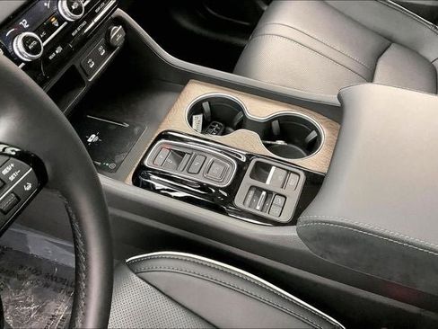 New 2026 Honda Pilot Elite image 9