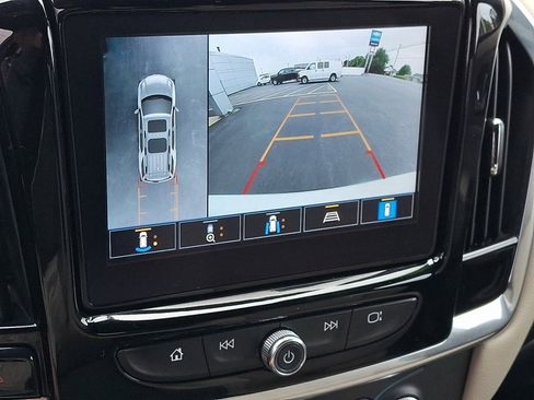 Used 2023 Chevrolet Traverse LT w/ Rear Camera Mirror Package AWD/4WD image 20