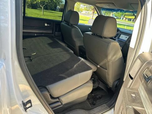 Used 2017 Ford Flex SEL w/ Equipment Group 202A FWD image 9