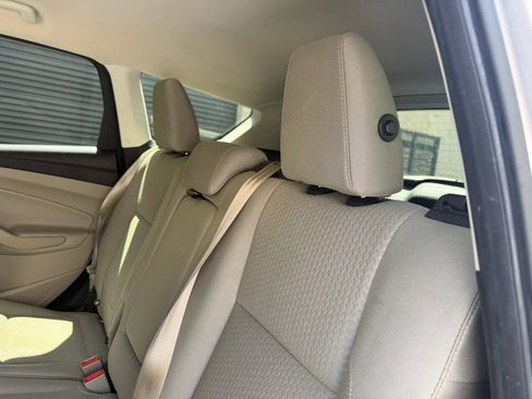 Used 2017 Ford Escape SE FWD image 31