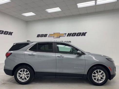 Used 2024 Chevrolet Equinox LT FWD image 4