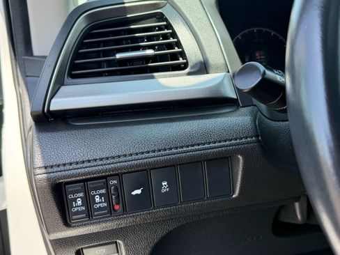 Used 2025 Honda Odyssey EX-L image 15