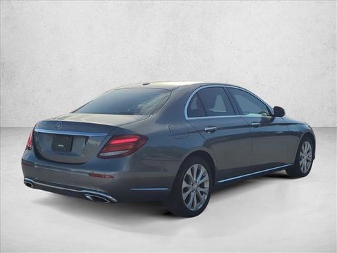 Used 2017 Mercedes-Benz E 300 image 3
