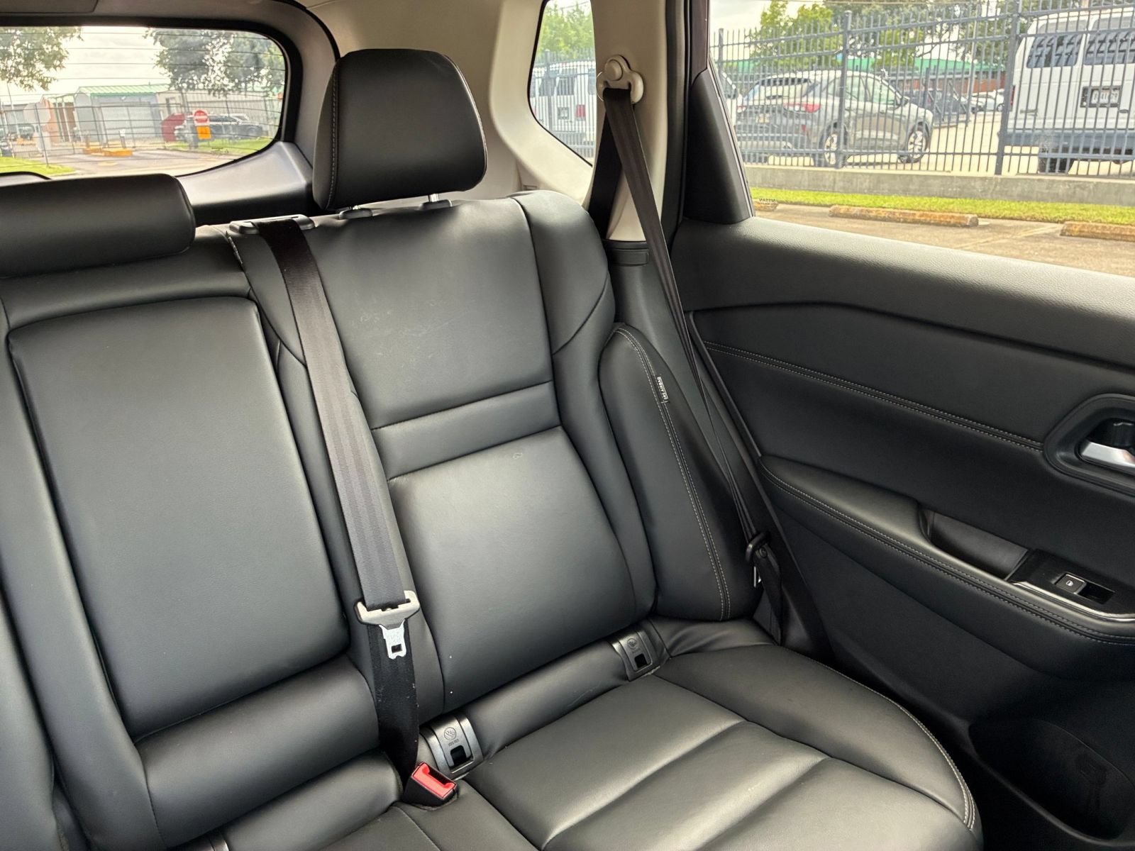 Used 2026 Nissan Rogue SL FWD image 38