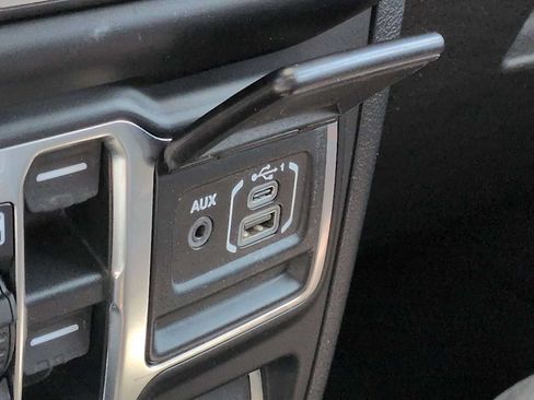 Used 2020 Jeep Wrangler Unlimited Rubicon AWD/4WD image 31