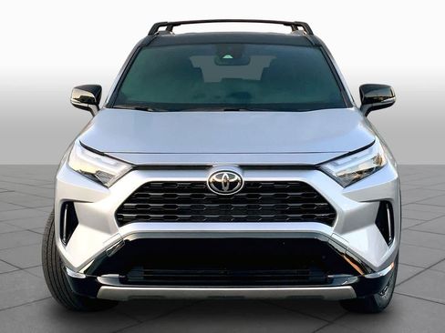 Used 2025 Toyota RAV4 XSE AWD/4WD image 4