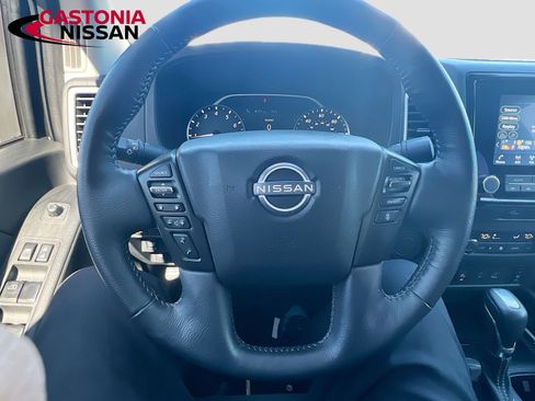 Used 2024 Nissan Frontier SV w/ Technology Package image 14