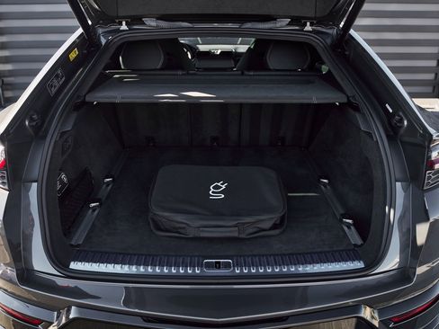 Used 2025 Lamborghini Urus SE image 15