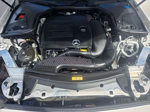 Used 2022 Mercedes-Benz E 350 4MATIC Sedan image 10