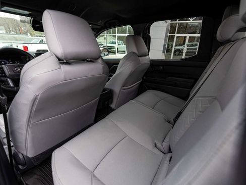 Used 2025 Toyota Tacoma SR5 image 29