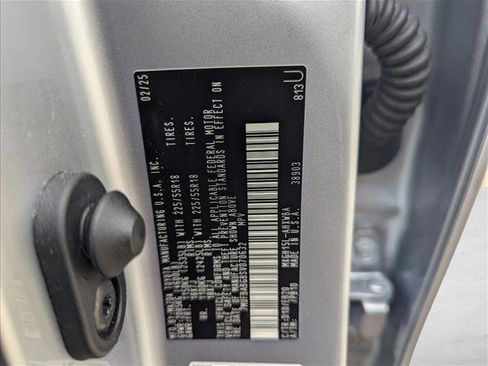 Used 2025 Toyota Corolla Cross AWD Hybrid w/ Convenience Package image 23