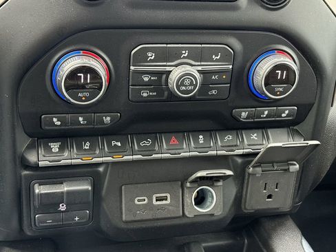 Certified 2021 Chevrolet Silverado 3500 High Country w/ Technology Package image 21