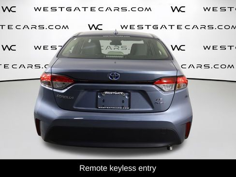 Used 2025 Toyota Corolla LE w/ Convenience Package image 4