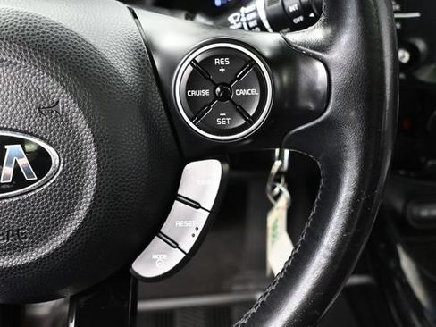 Used 2014 Kia Soul ! w/ Sun & Sound Package FWD image 26