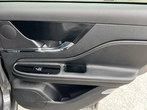 New 2026 Lincoln Corsair Premiere FWD image 17