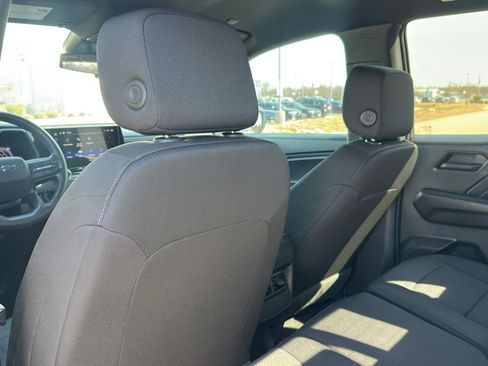 Used 2024 Chevrolet Colorado Trail Boss w/ Technology Package image 17