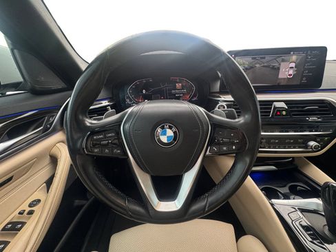 Used 2021 BMW 530i w/ Premium Package RWD image 14