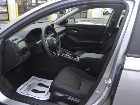 Certified 2025 Honda Accord LX image 14