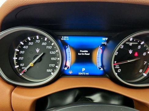 Used 2017 Maserati Levante image 15