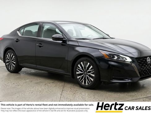 Used 2025 Nissan Altima 2.5 SV FWD image 1