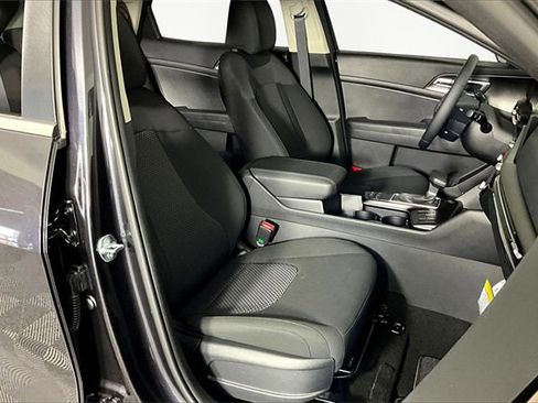 New 2026 Kia Sportage LX image 12
