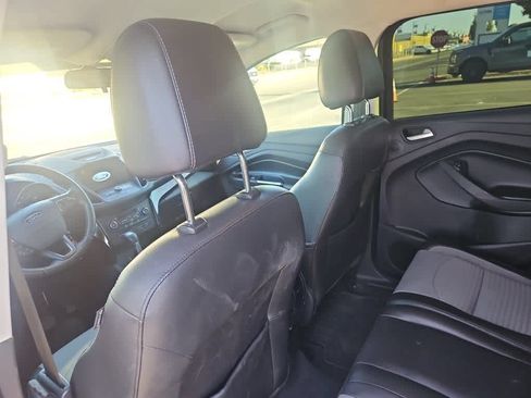Used 2017 Ford Escape SE w/ Equipment Group 201A AWD/4WD image 11