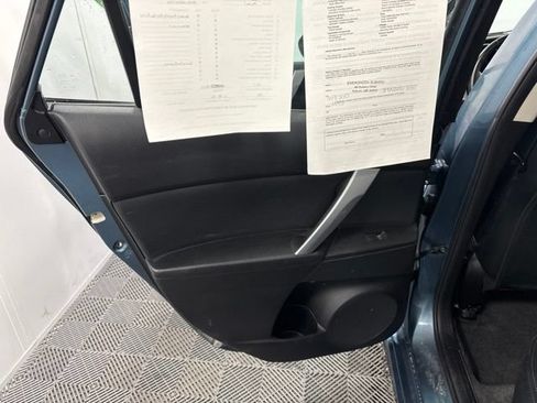 Used 2011 MAZDA MAZDA3 s Sport FWD image 13