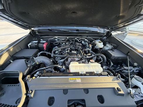 Certified 2024 Toyota Tacoma TRD Sport w/ TRD Sport Premium Package AWD/4WD image 33