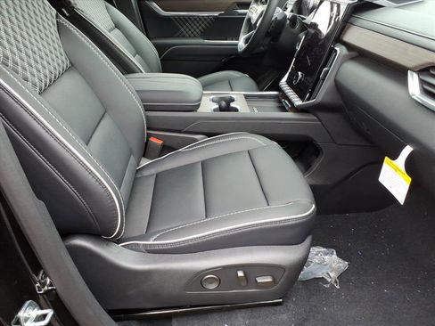 New 2026 GMC Acadia Denali w/ Super Cruise Package image 9