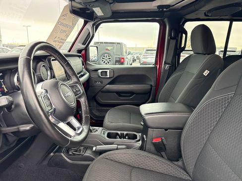 Used 2021 Jeep Wrangler Unlimited Sahara image 12